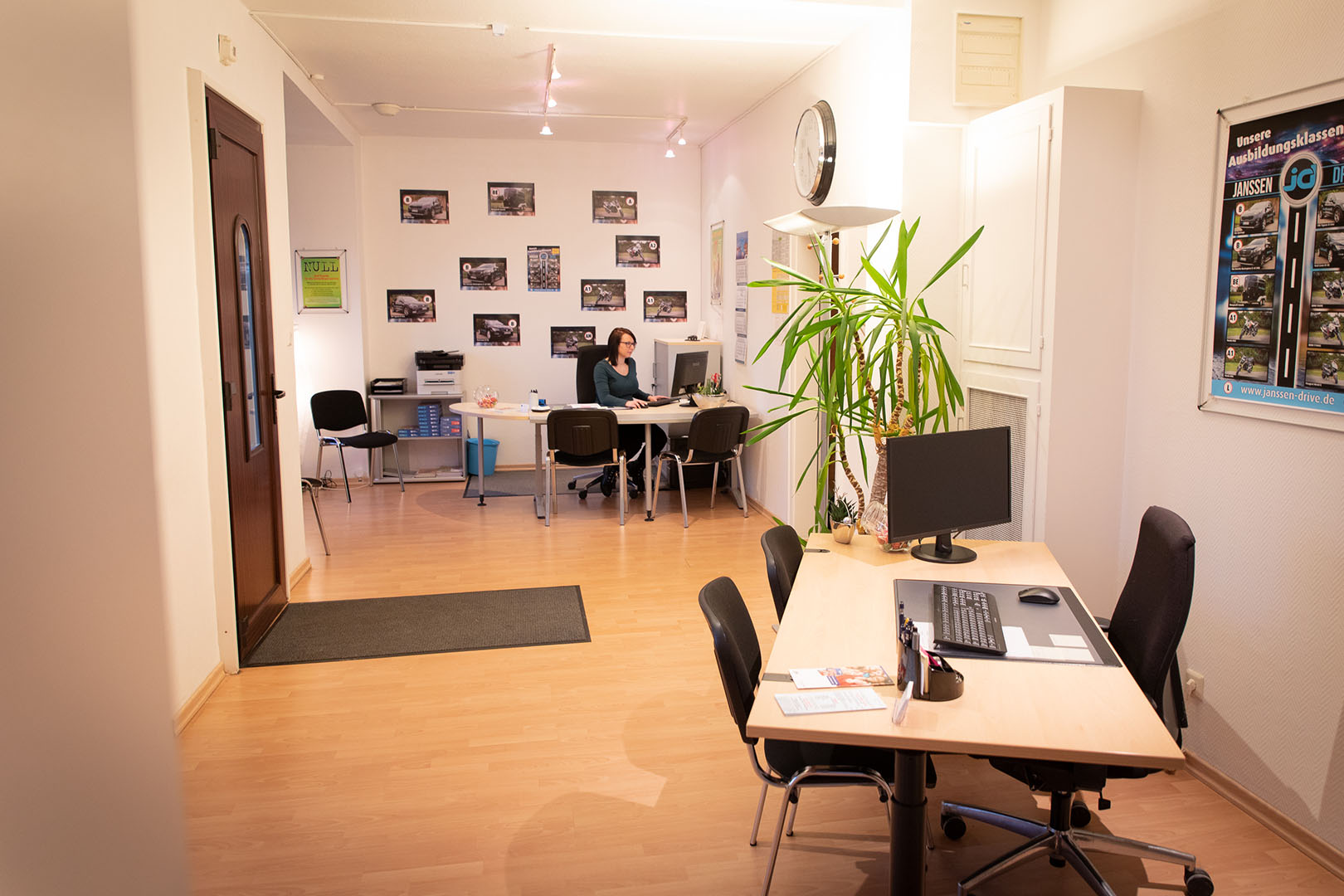 Filiale Stuhr/Varrel – Büro mit Arbeitsplätzen